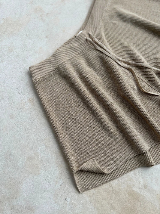 Short Dominica SS25 - Gold